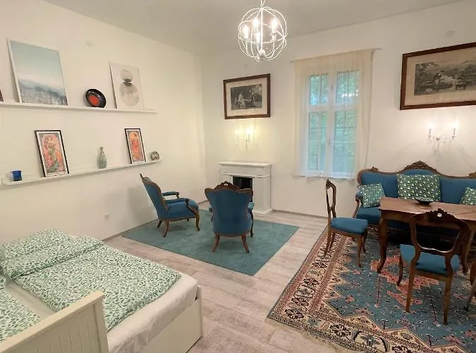 Bagolyvar 別荘 Balatonszárszó