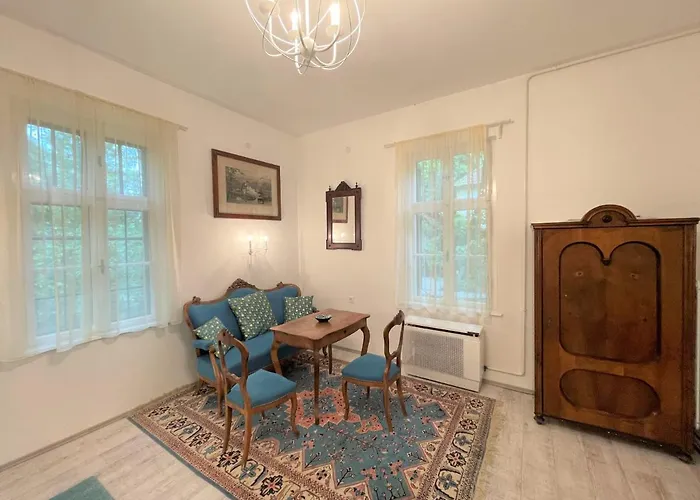 Bagolyvar 別荘 Balatonszárszó